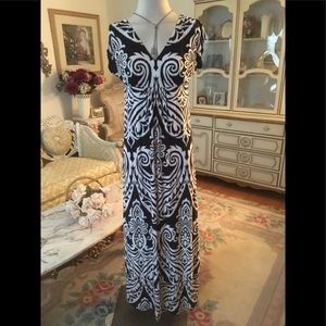 INC Like New black/white print maxi dress size M